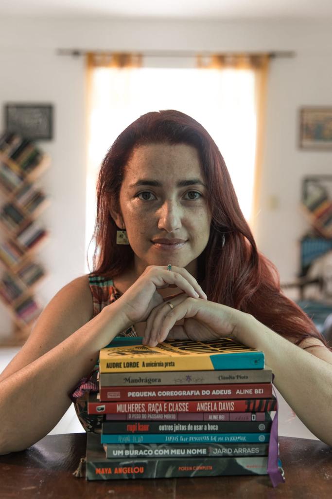 Yara Fers, escritora e editora Autora de diversos livros de poesia e do romance 